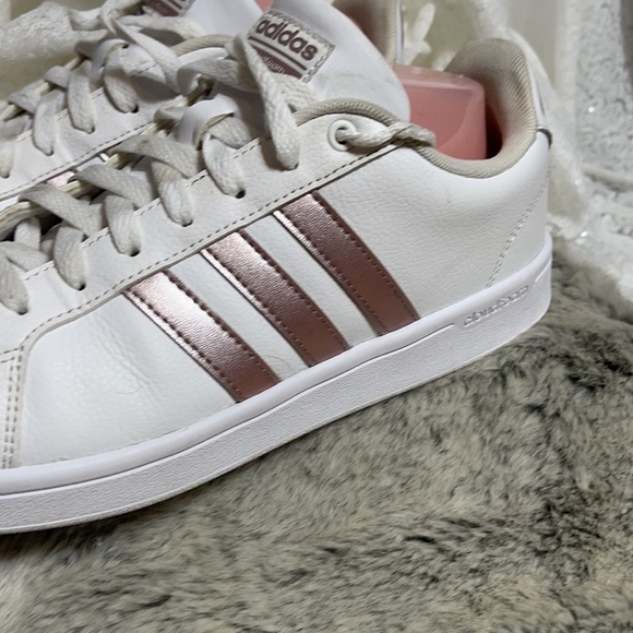 Adidas cloudfoam size 10 - Picture 7 of 13